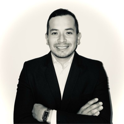 David Mauricio Ceballos, socio y gerente suplente de LITO EXPORT IMPRESORES LTDA